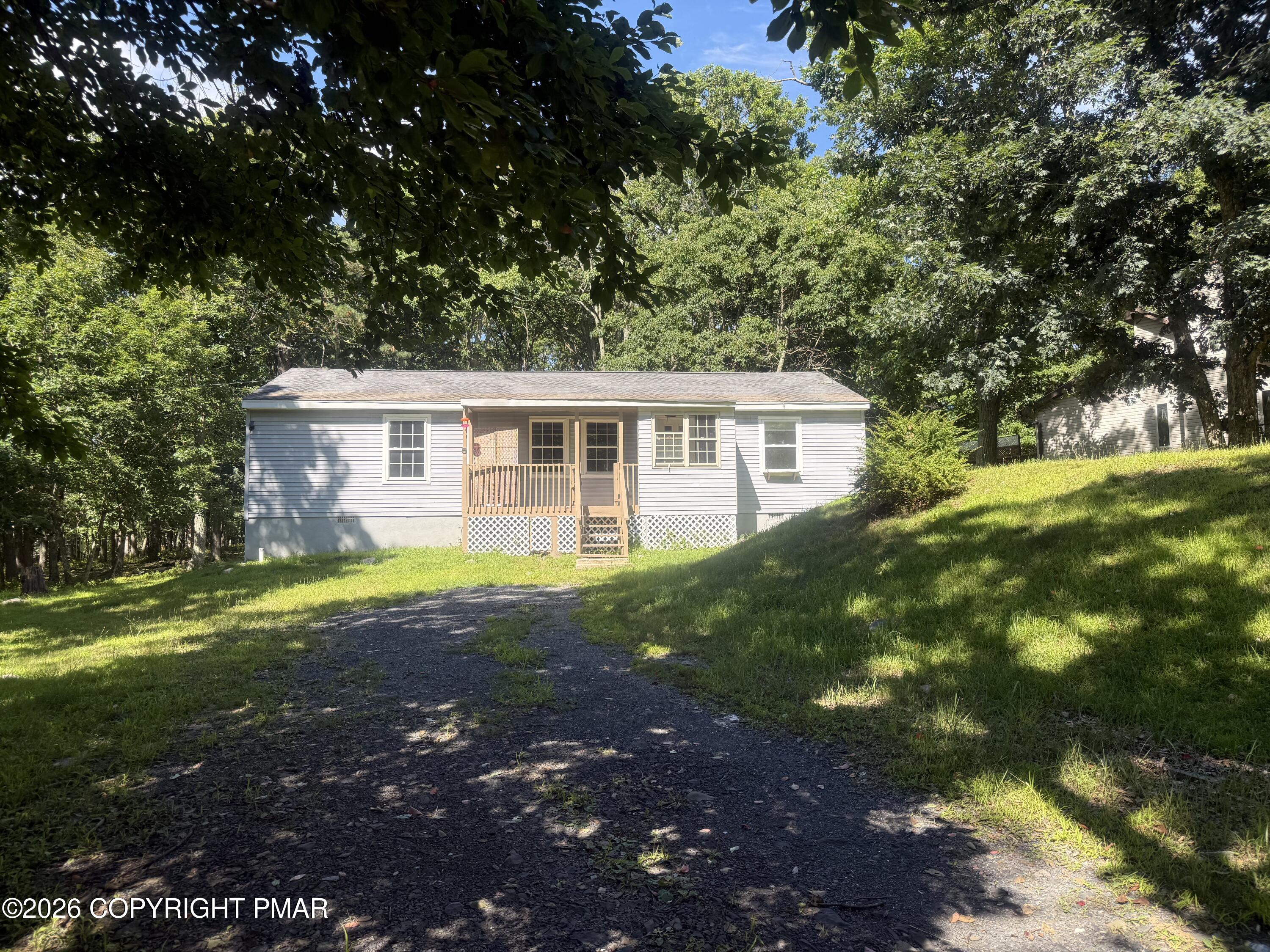 2186 Spring Drive Bushkill, PA 18324 - Photo 2 of 39 IMG_1346