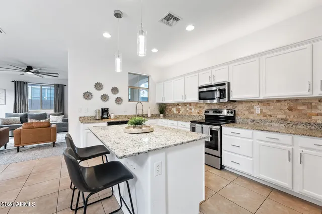 $4,500 | 2652 North 73rd Glen, Phoenix, AZ 85035