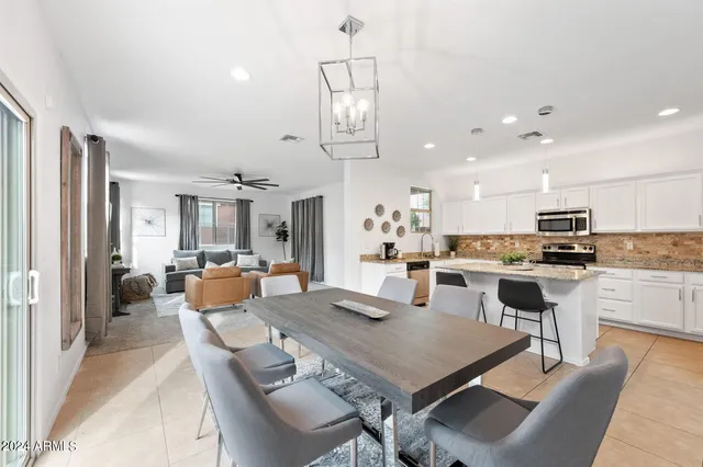 $4,500 | 2652 North 73rd Glen, Phoenix, AZ 85035