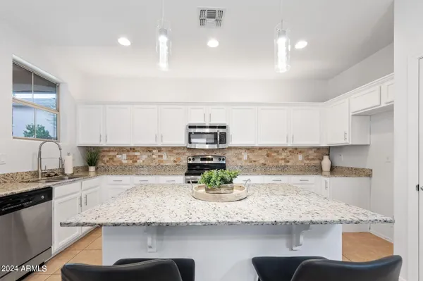 $4,500 | 2652 North 73rd Glen, Phoenix, AZ 85035