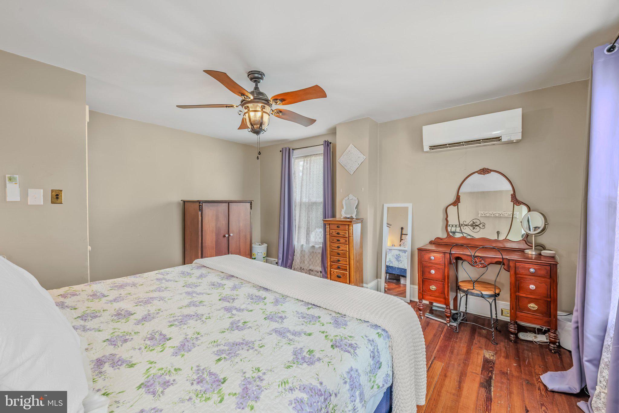 719 South Raleigh Street Martinsburg, WV 25401 - Photo 20 of 45 Primary Bedroom