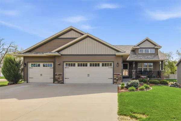 $499,900 | 4929 Running Deer Drive, Eau Claire, WI 54703