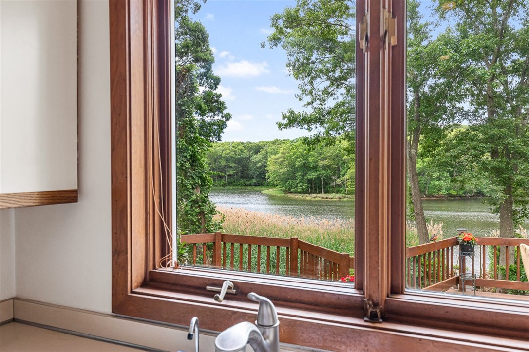12 Silver Street Warwick, RI 02889 - Photo 9 of 50