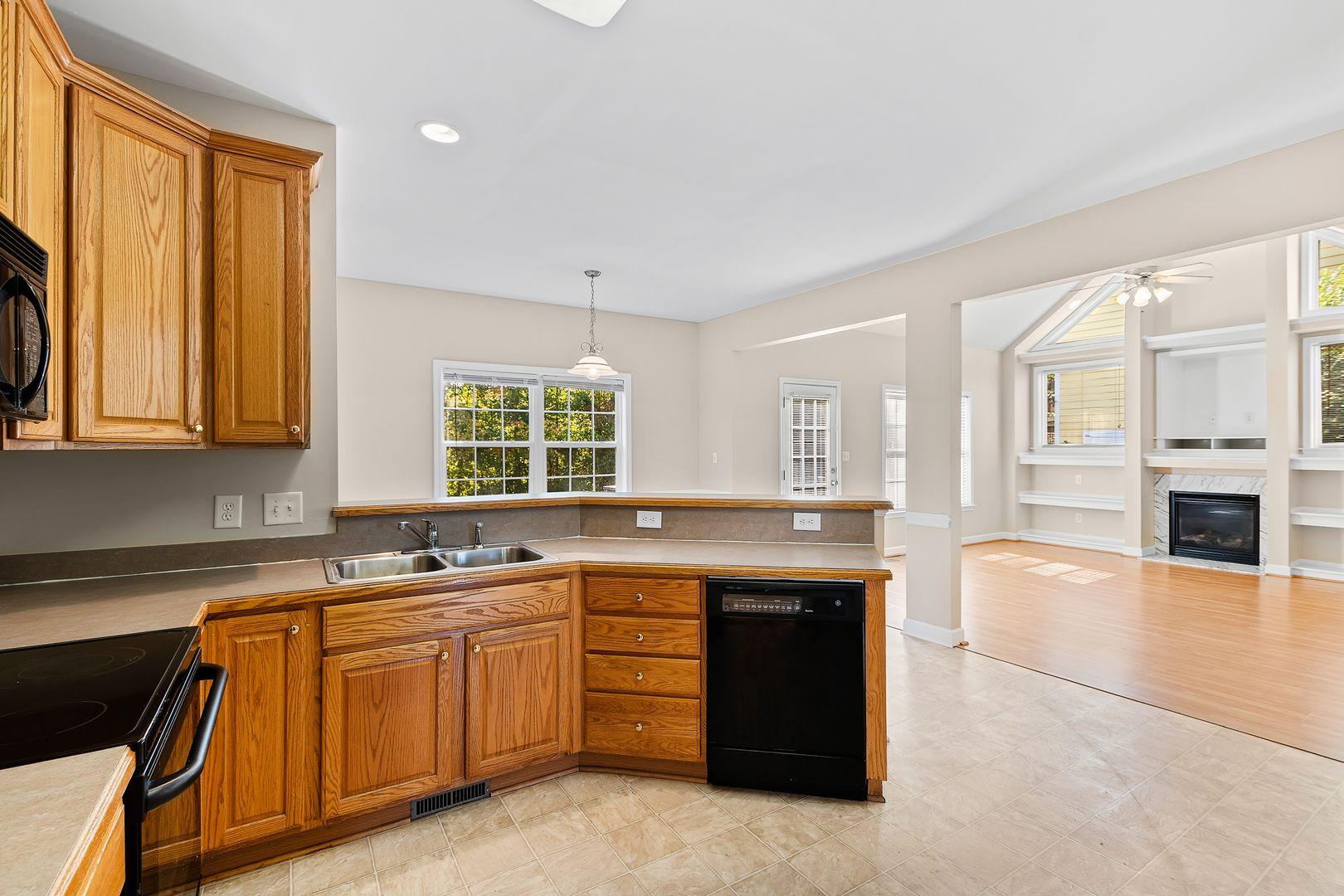 545 Seastone Street Raleigh, NC 27603 - Photo 7 of 43 Photo #8