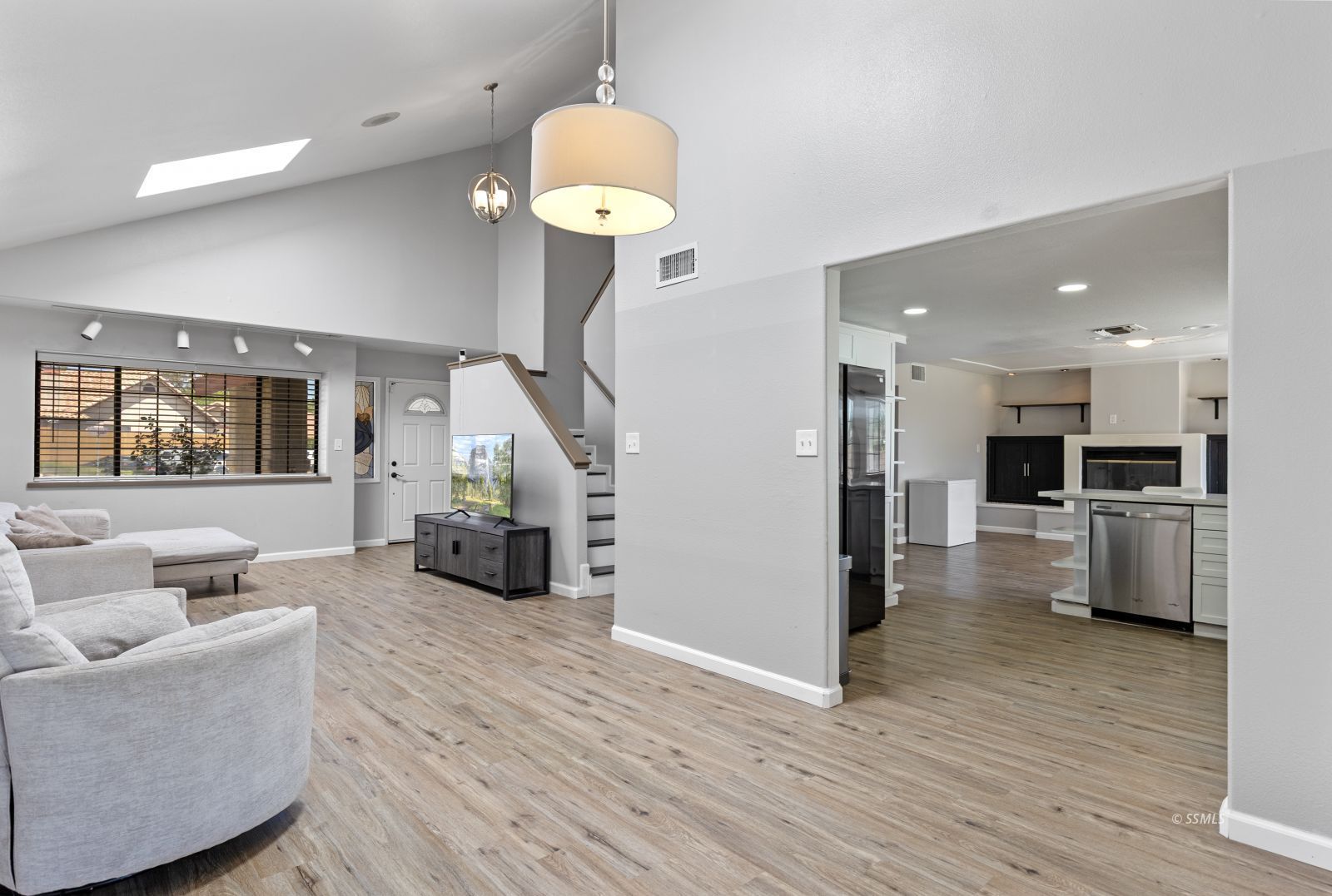 217 West Yellowstone Place Ridgecrest, CA 93555 - Photo 10 of 40