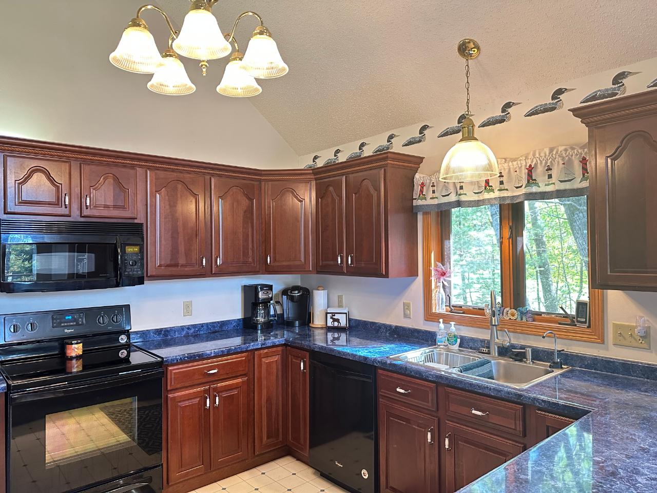 2923 Bay Drive Rhinelander, WI 54501 - Photo 3 of 44 Gallery Image 3