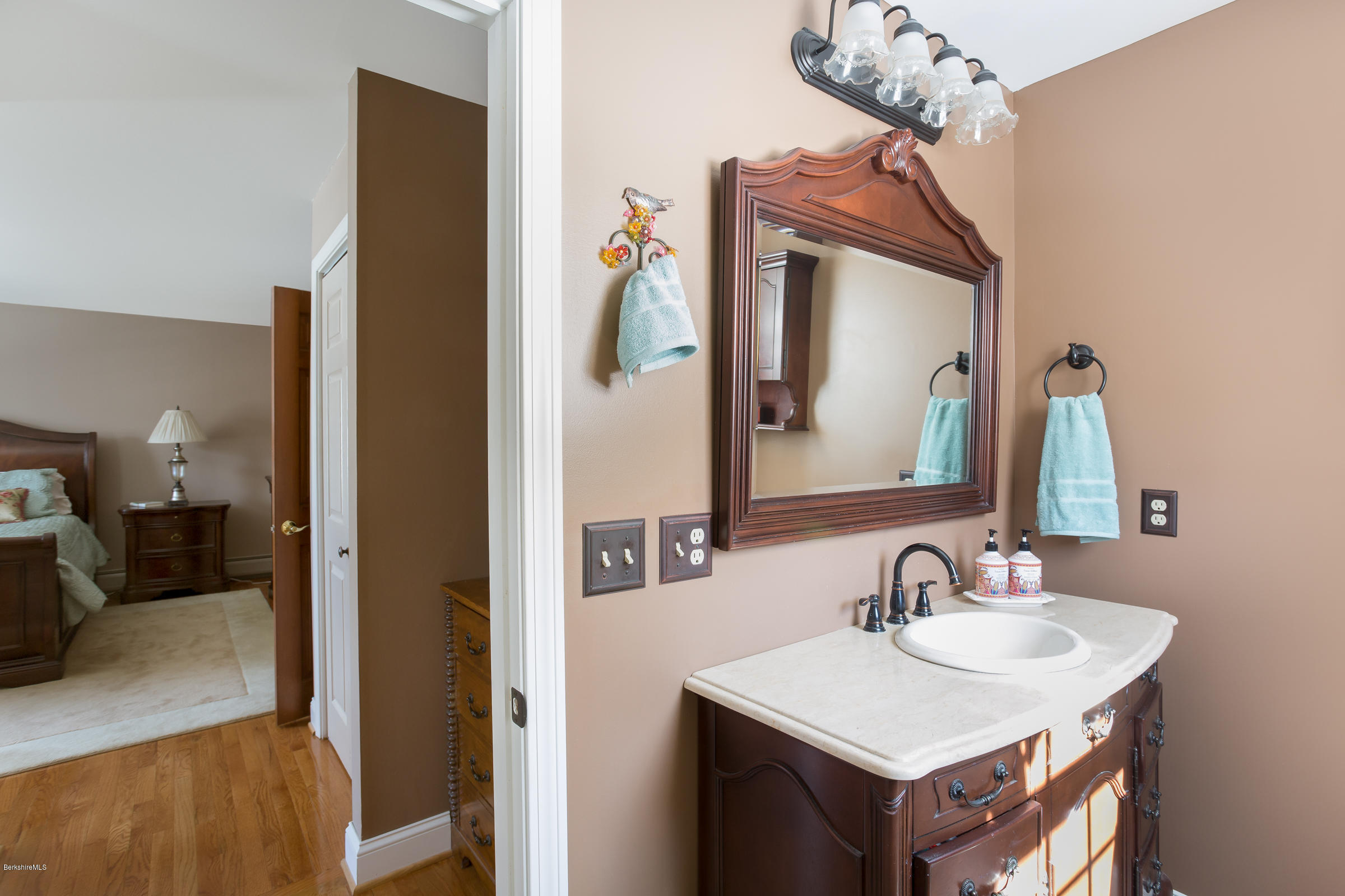 169 Kittredge Road Pittsfield, MA 01201 - Photo 14 of 19 Private New Master Bath