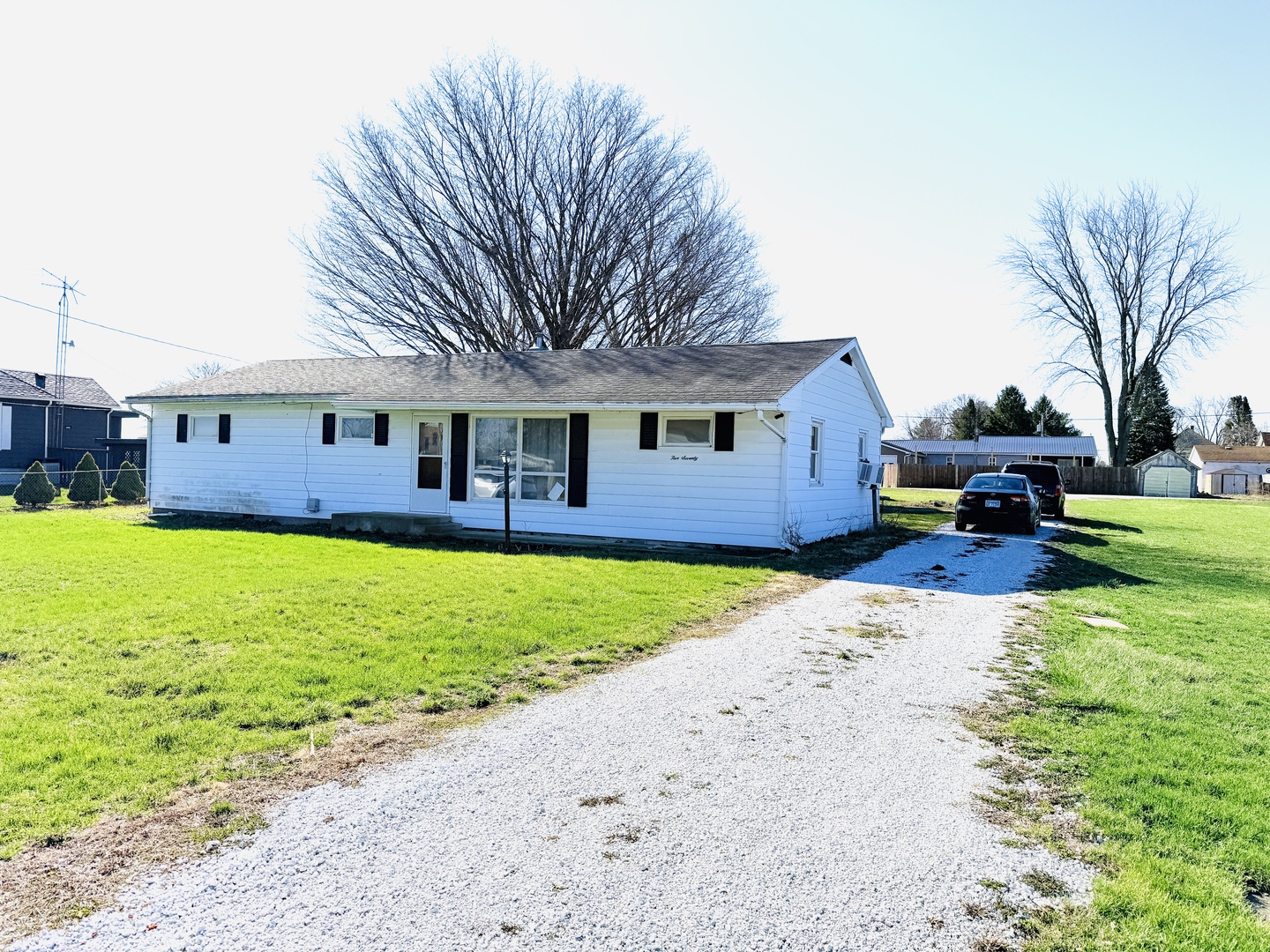 570 1st N Street Wellington, IL 60973 - Photo 2 of 14 a front view of house with yard and green space