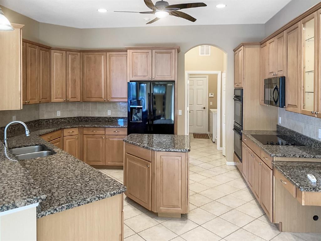 14024 Nighthawk Terrace Lakewood Ranch, FL 34202 - Photo 4 of 18