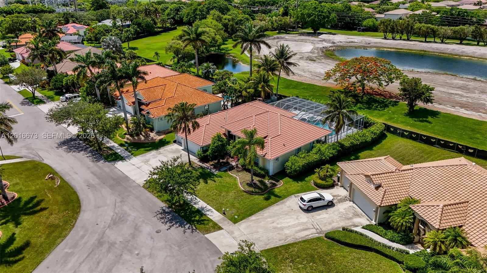 2575 Muirfield Terrace Homestead, FL 33035 - Photo 3 of 64