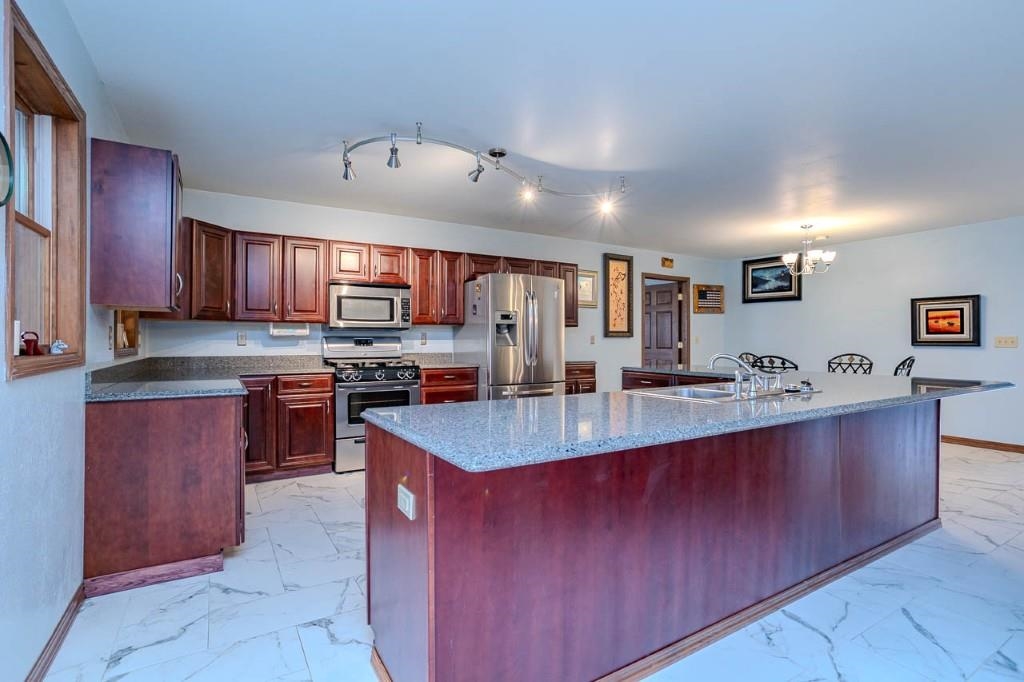 12050 Wren Road Marshfield, WI 54449 - Photo 9 of 60