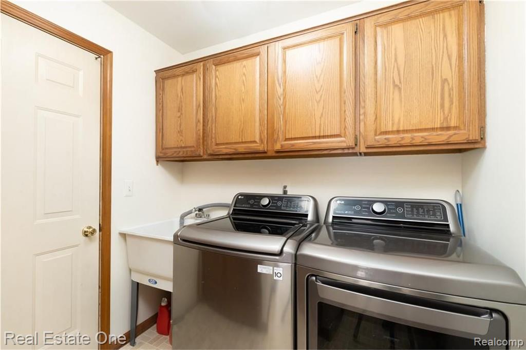 1312 Kingspath Drive Rochester Hills, MI 48306 - Photo 16 of 24