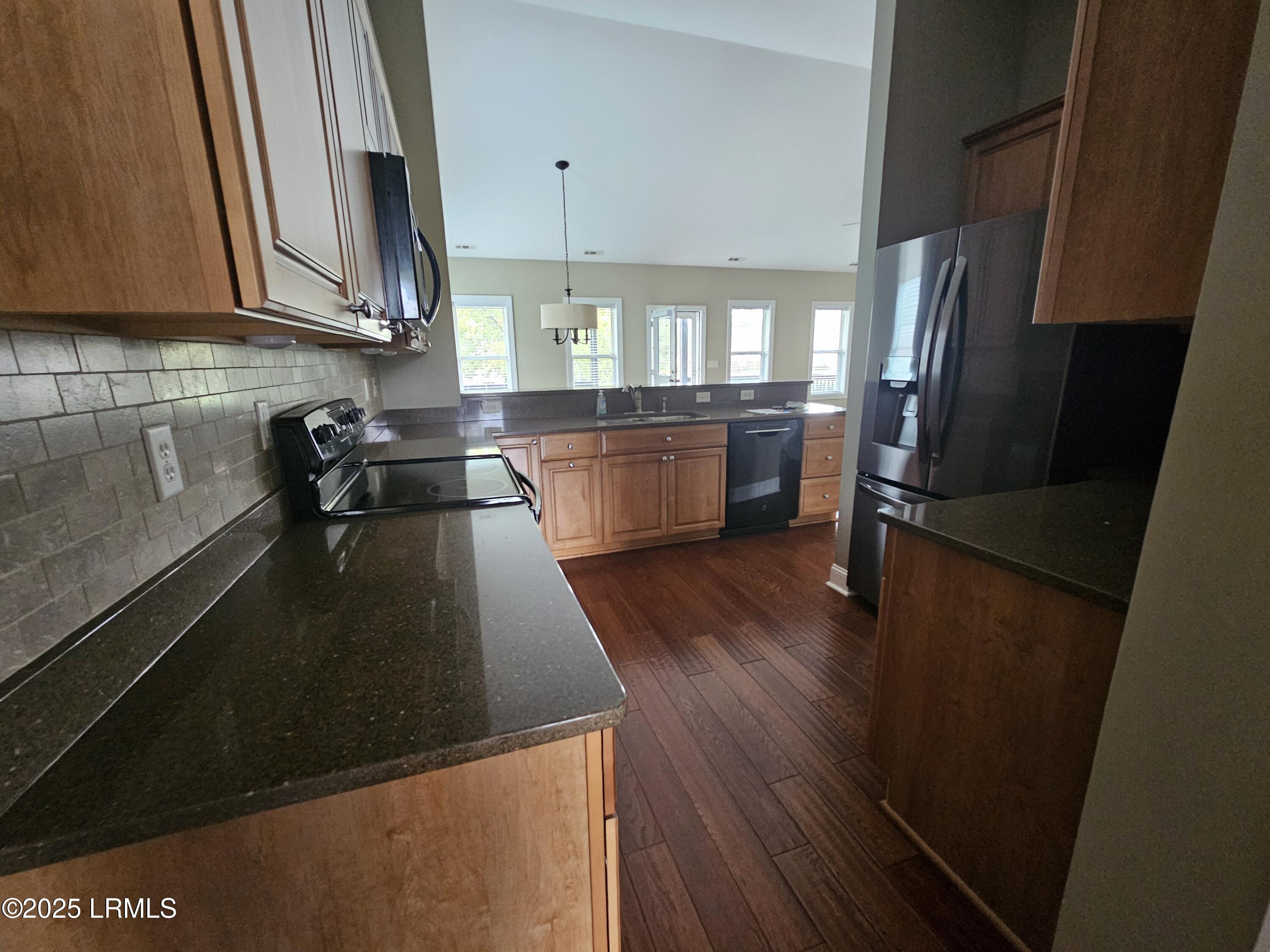 25 Congaree Way Beaufort, SC 29902 - Photo 44 of 88 10.1.2024 MOVE OUT INSPECTION IMAGES, DO