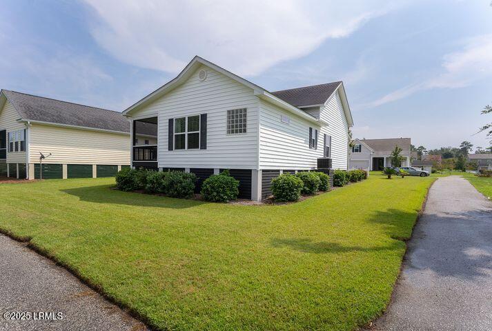 25 Congaree Way Beaufort, SC 29902 - Photo 5 of 88 MLS PIC BACK AND SIDE OF HOME