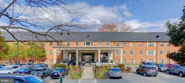 $409,900 | 5301 Westbard Circle, Unit 208, Bethesda, MD 20816