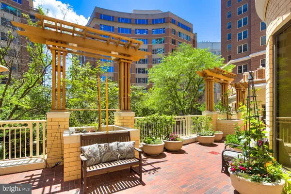 $185,000 | 900 North Taylor Street, Unit 2004, Arlington, VA 22203
