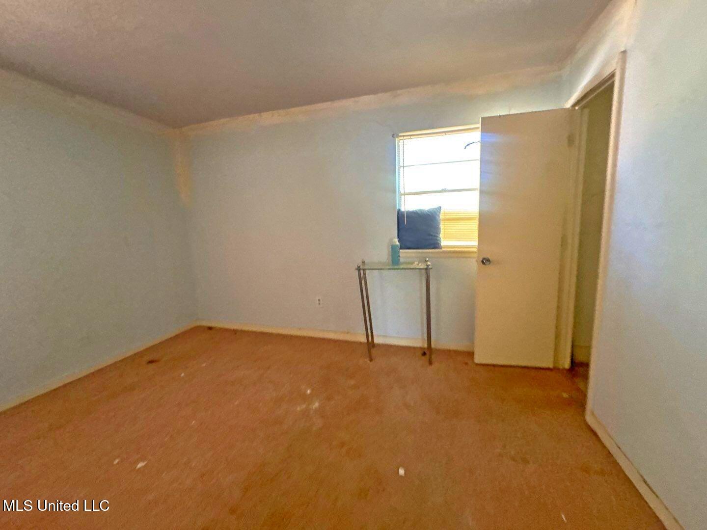 958 Watkins Place Jackson, MS 39206 - Photo 10 of 13 57-Nov 27 2025 10_23am-i6ms