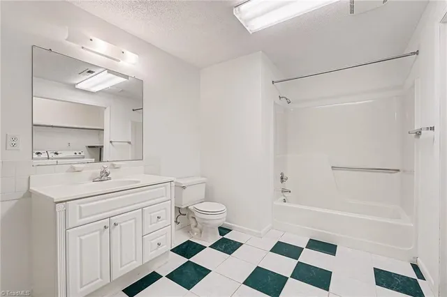 $530,000 | 6905 Crandall Court, Clemmons, NC 27012