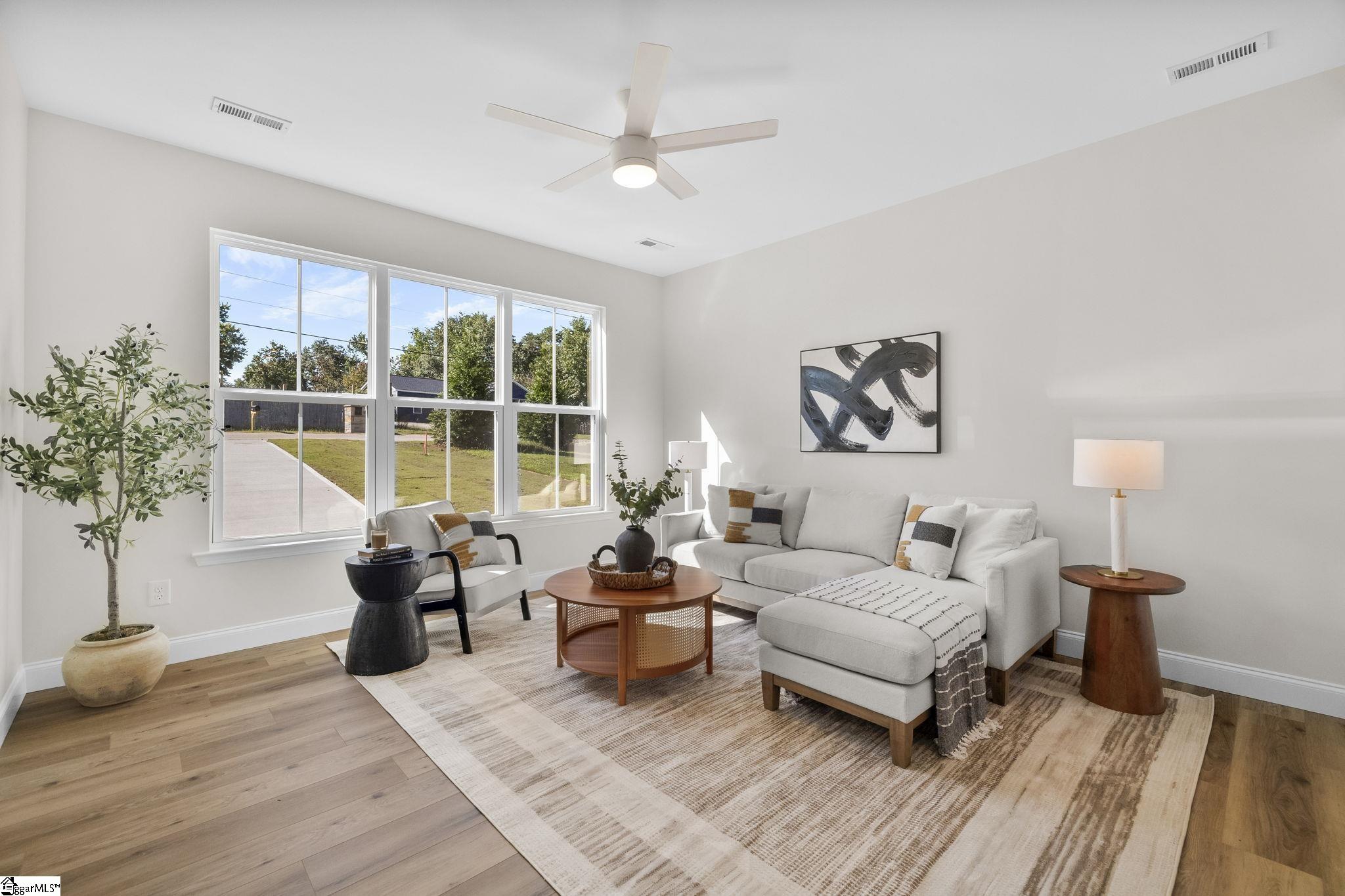 910 Alexander Road Greer, SC 29650 - Photo 3 of 22