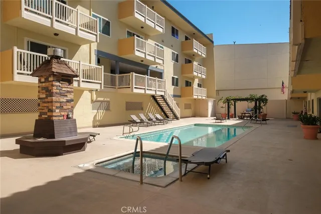$650,000 | 1707 Pacific Coast Highway, Unit 413, Hermosa Beach, CA 90254
