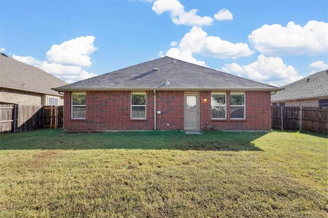 $1,995 | 2509 Saddlehorn Drive, Little Elm, TX 75068