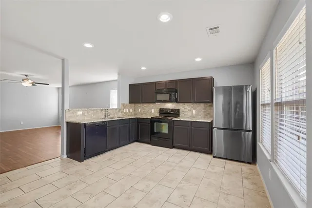 $1,995 | 2509 Saddlehorn Drive, Little Elm, TX 75068