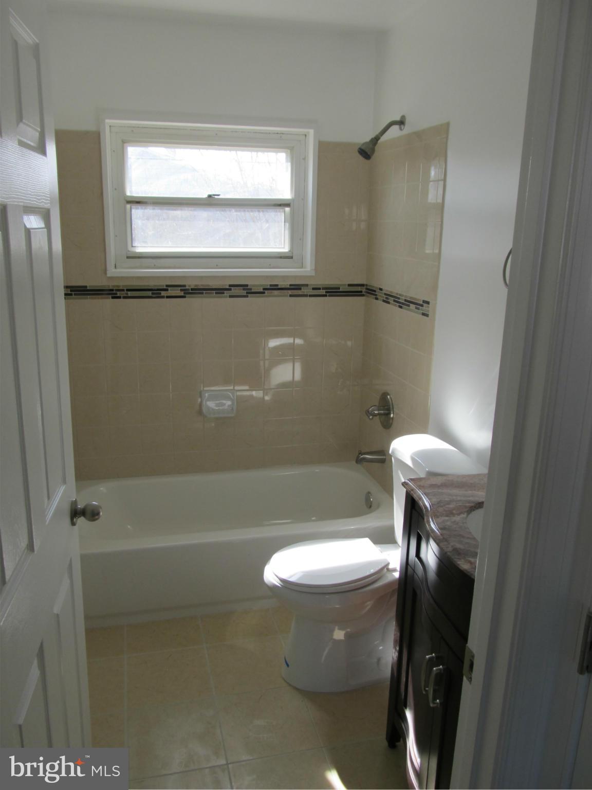 935 Sedgley Road Catonsville, MD 21228 - Photo 14 of 24 Bath