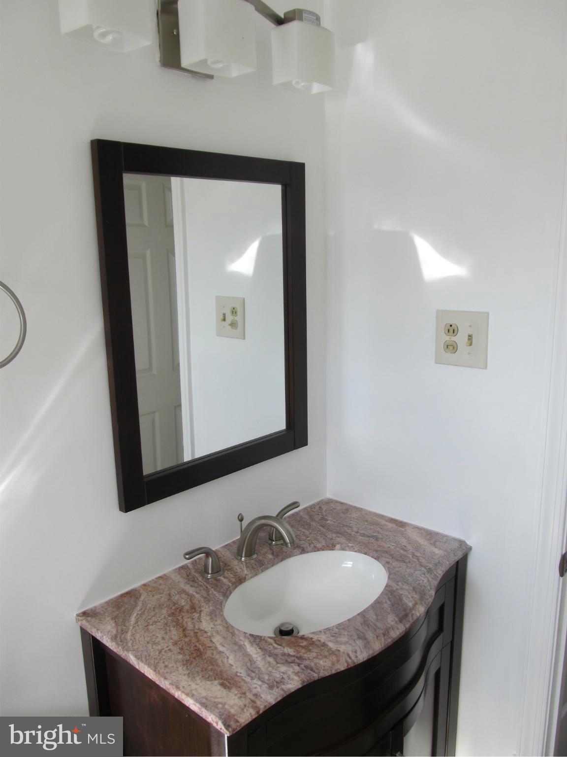 935 Sedgley Road Catonsville, MD 21228 - Photo 15 of 24 Bath