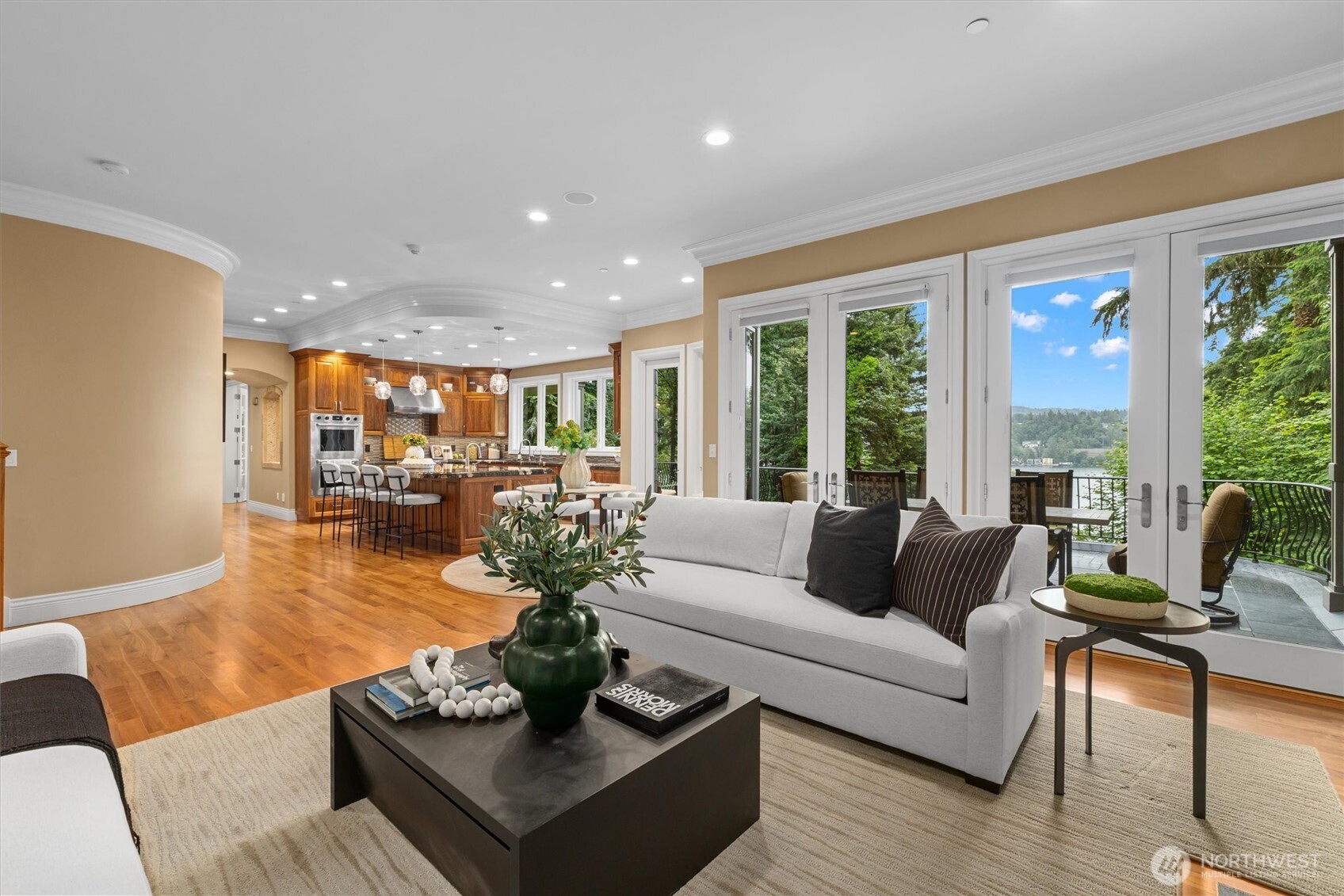6434 East Mercer Way Mercer Island, WA 98040 - Photo 11 of 40