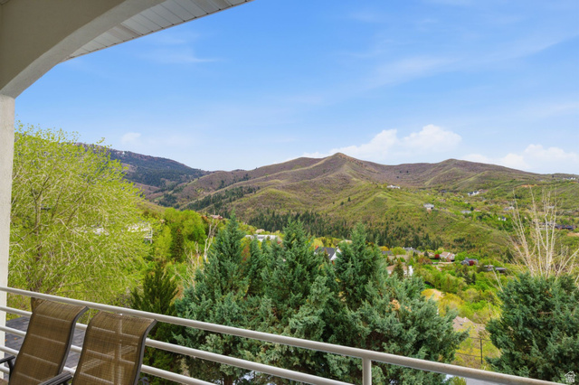 1878 East Ridge Point Drive Bountiful, UT 84010 - Photo 66 of 92 View of mountain background