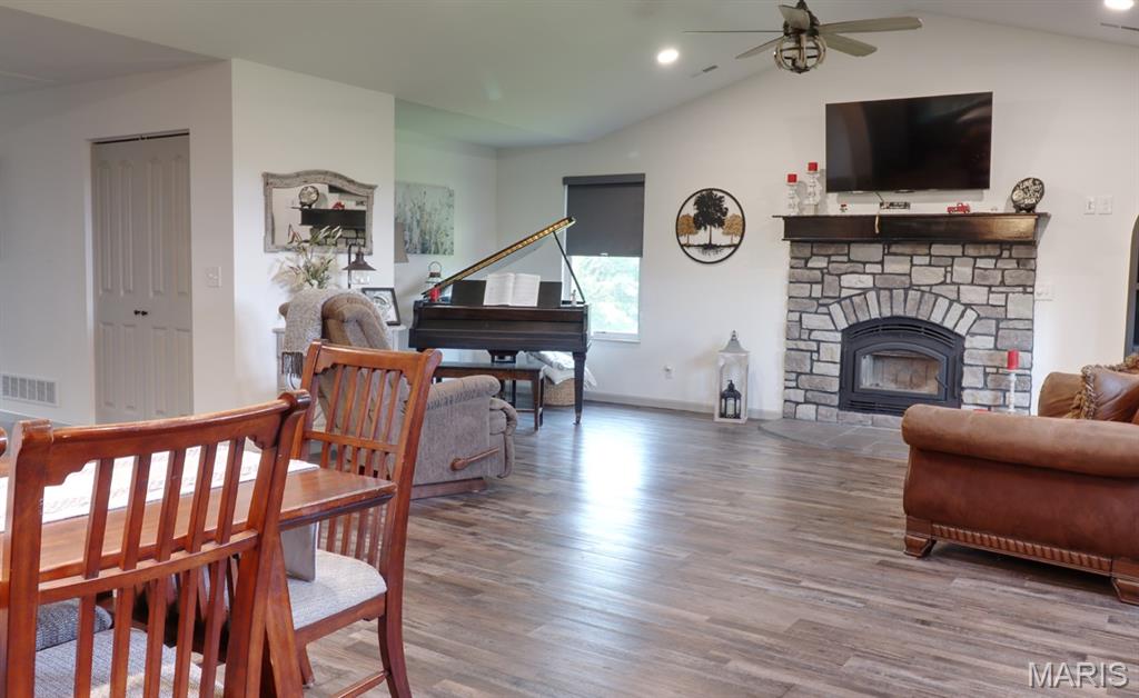1275 Finney Road Robertsville, MO 63072 - Photo 7 of 26