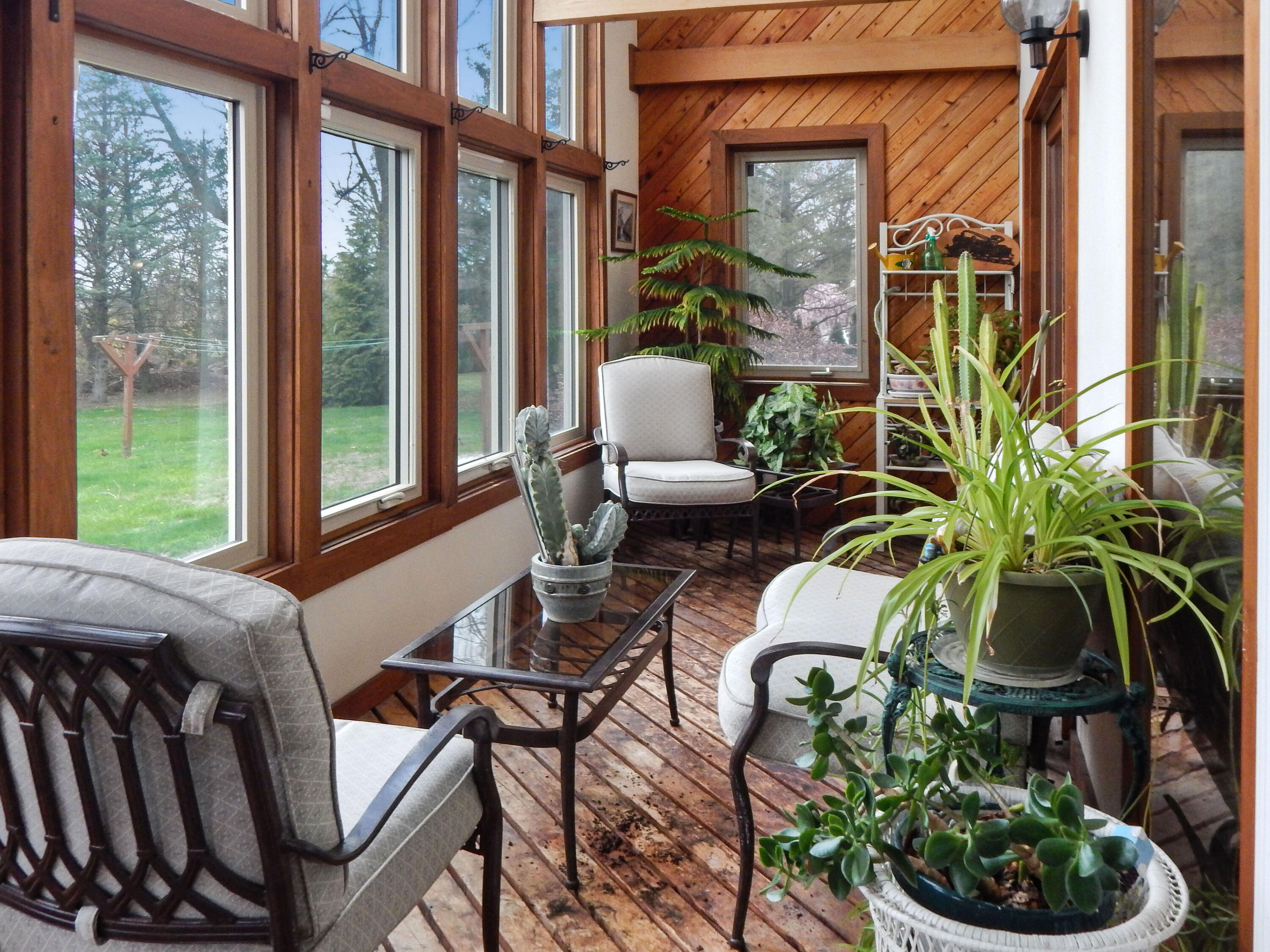 8657 Pleasant View Road Bangor, PA 18013 - Photo 11 of 29 Solarium