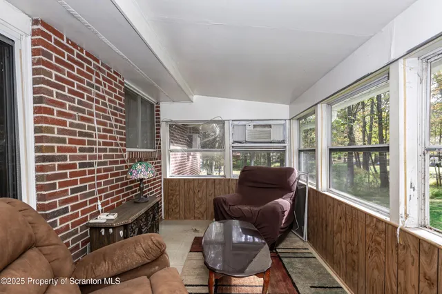 $299,000 | 106 Pumice Court, Milford, PA 18337