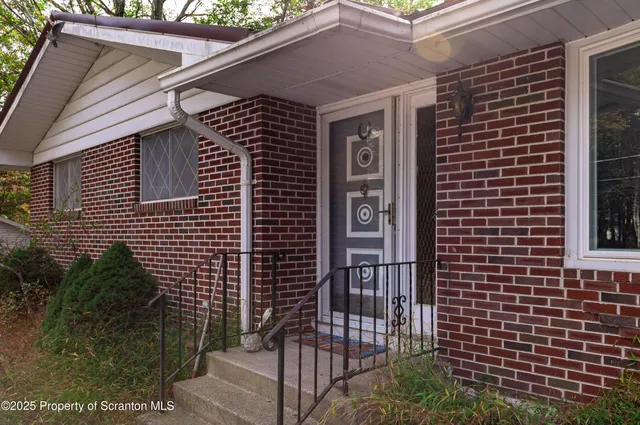 $299,000 | 106 Pumice Court, Milford, PA 18337