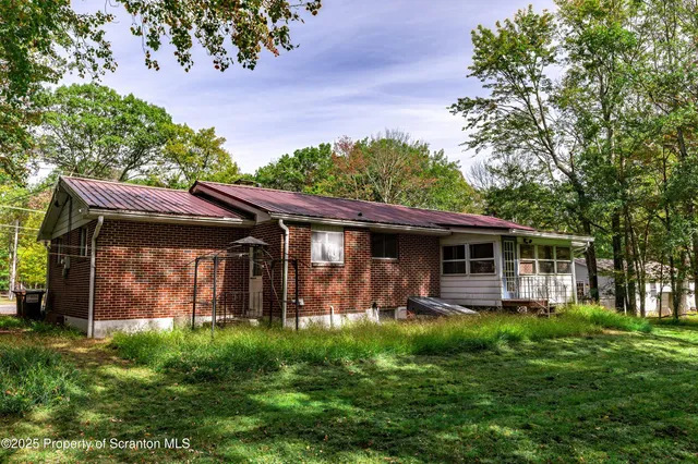 $299,000 | 106 Pumice Court, Milford, PA 18337