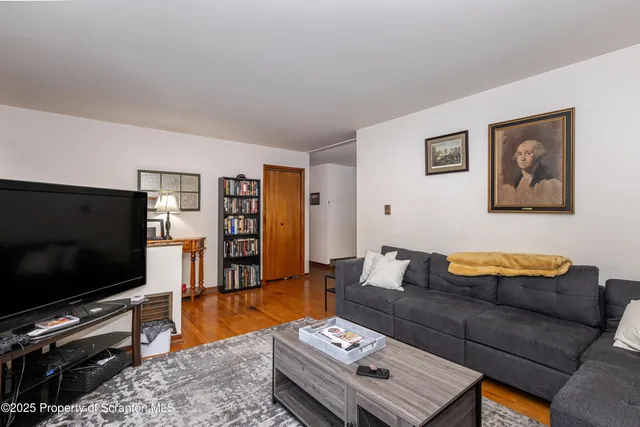 $299,000 | 106 Pumice Court, Milford, PA 18337