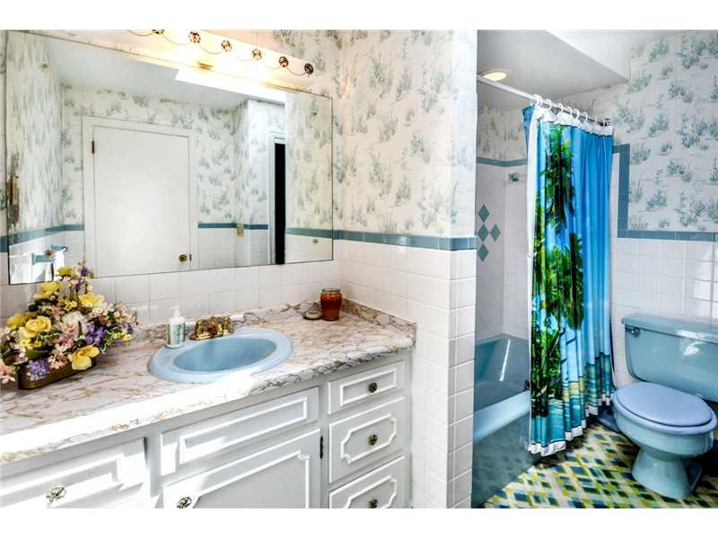 125 Rawlins Run Road Pittsburgh, PA 15238 - Photo 12 of 18 Full Bath.