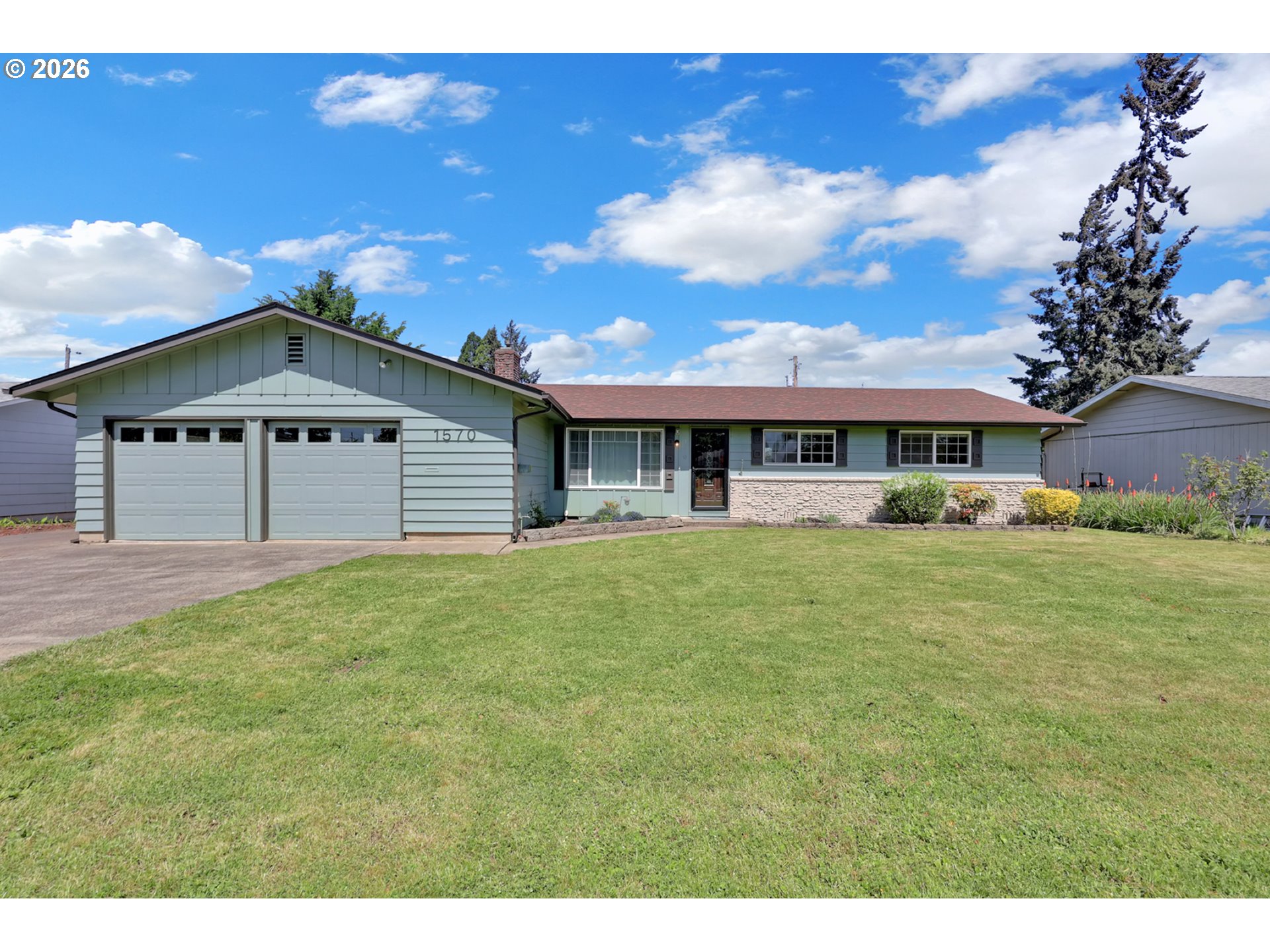 1570 Hayden Bridge Road Springfield, OR 97477 - Photo 1 of 44 Gallery Image 1