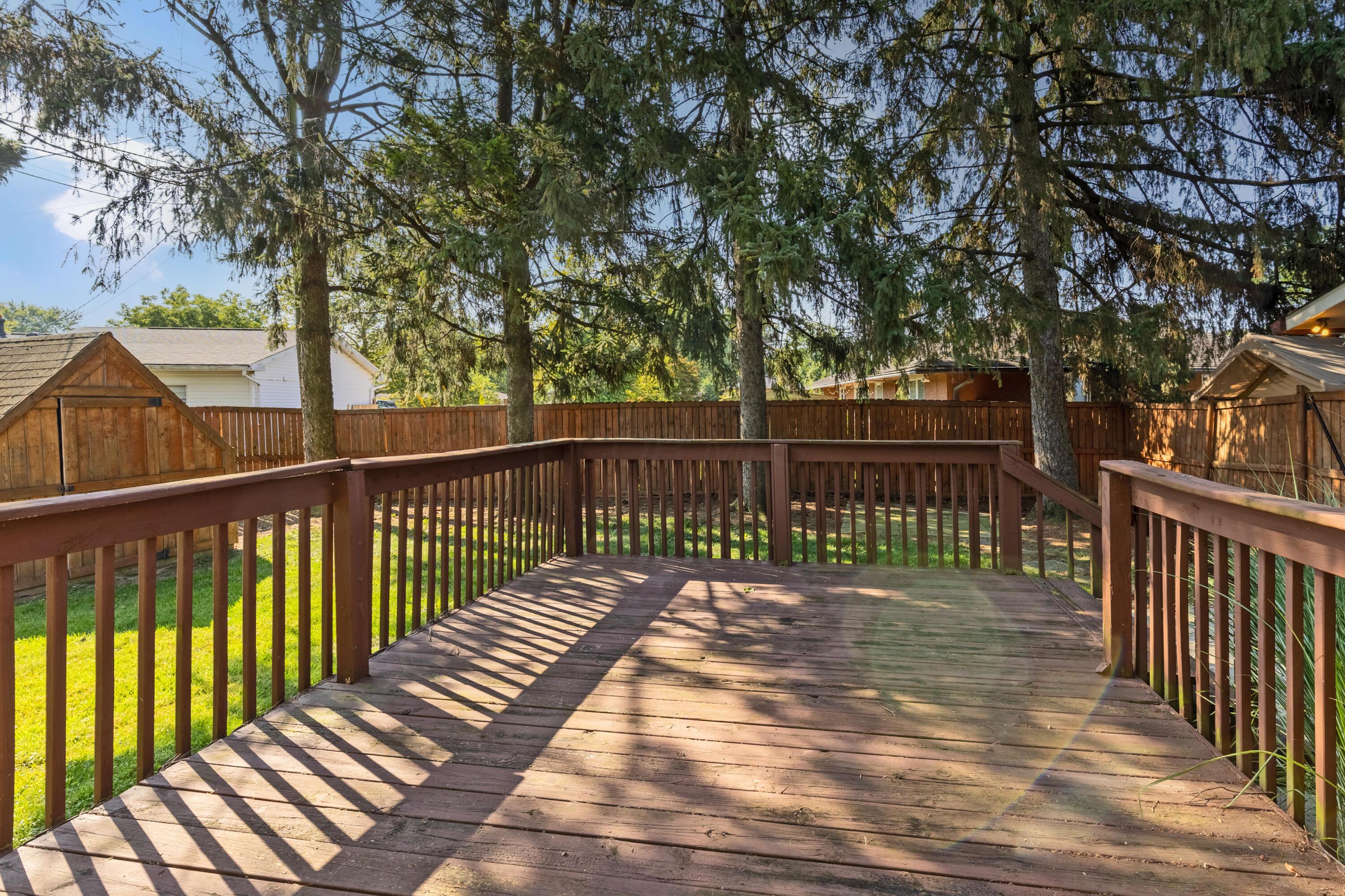 6198 Karl Road Columbus, OH 43229 - Photo 6 of 37 Back Deck