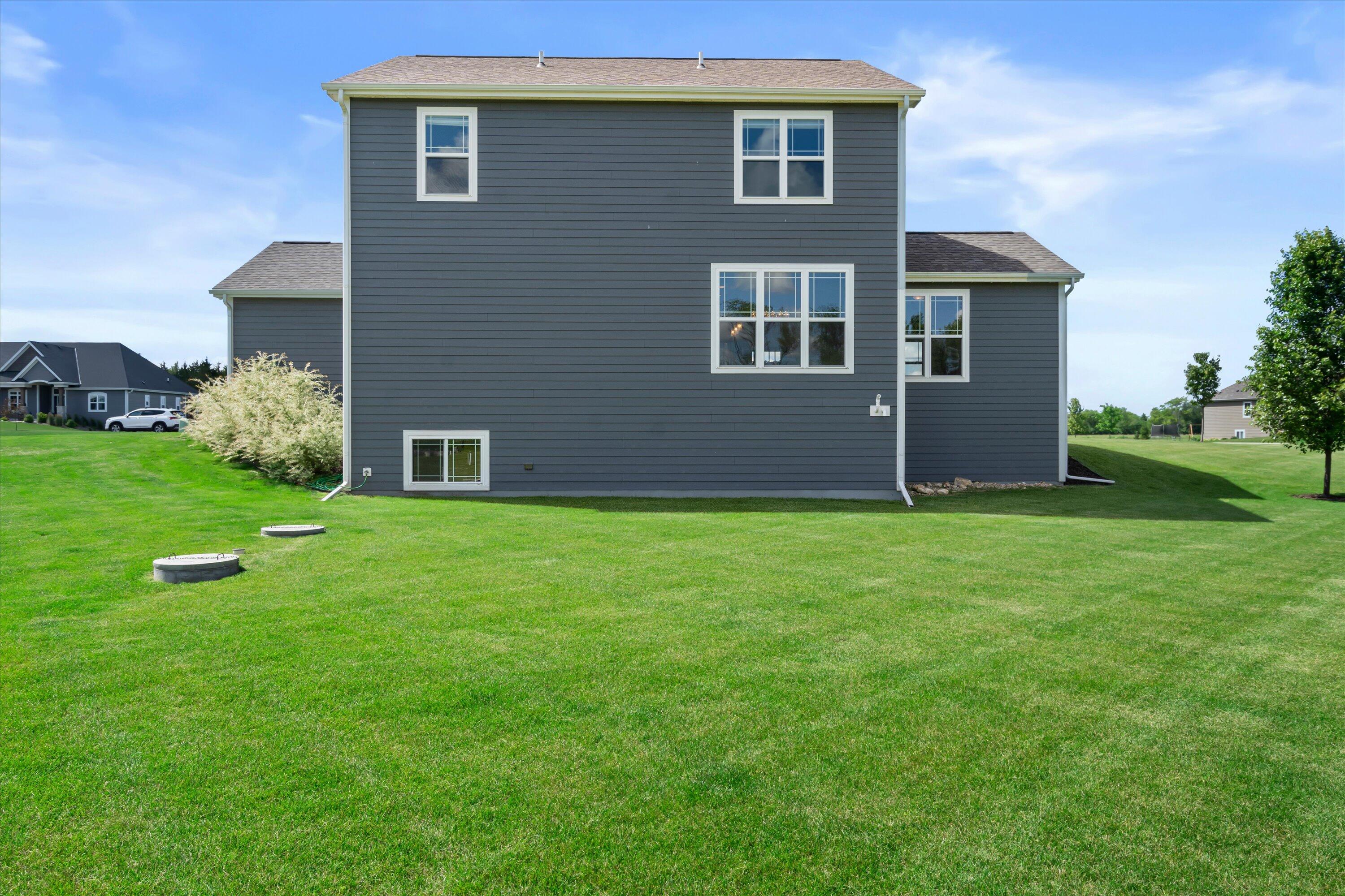 S86-w34804 Knoll Road Eagle, WI 53119 - Photo 40 of 50 Side View