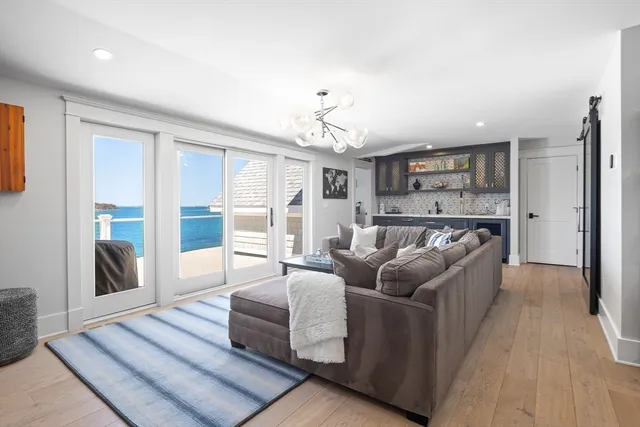 $5,799,000 | 2 Beach Lane, Hingham, MA 02043