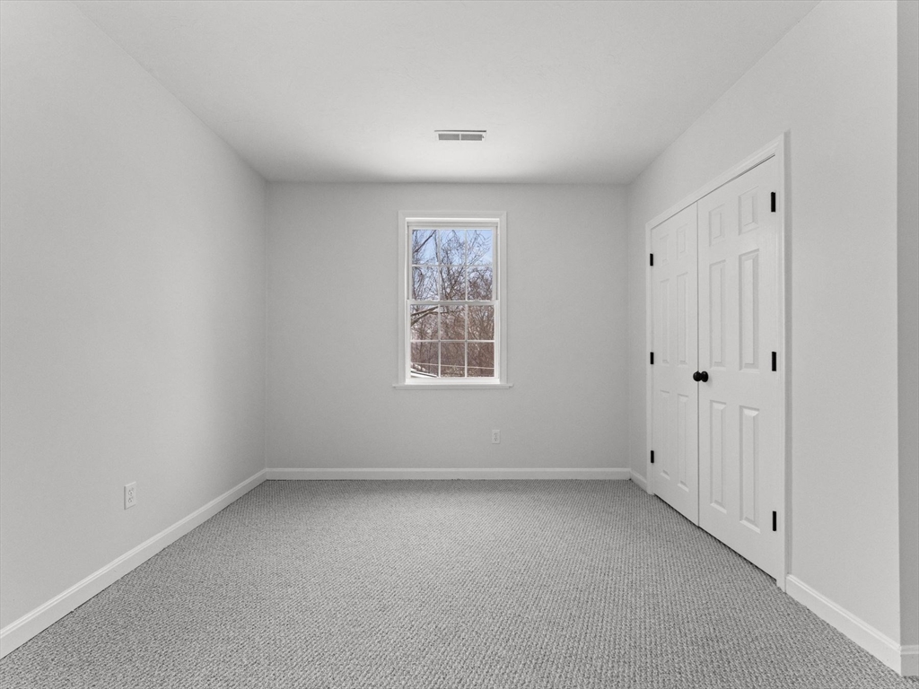 28 Crestview Drive, Unit RHS Westborough, MA 01581 - Photo 21 of 34