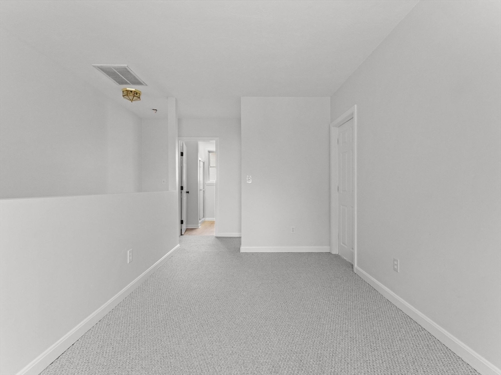 28 Crestview Drive, Unit RHS Westborough, MA 01581 - Photo 26 of 34