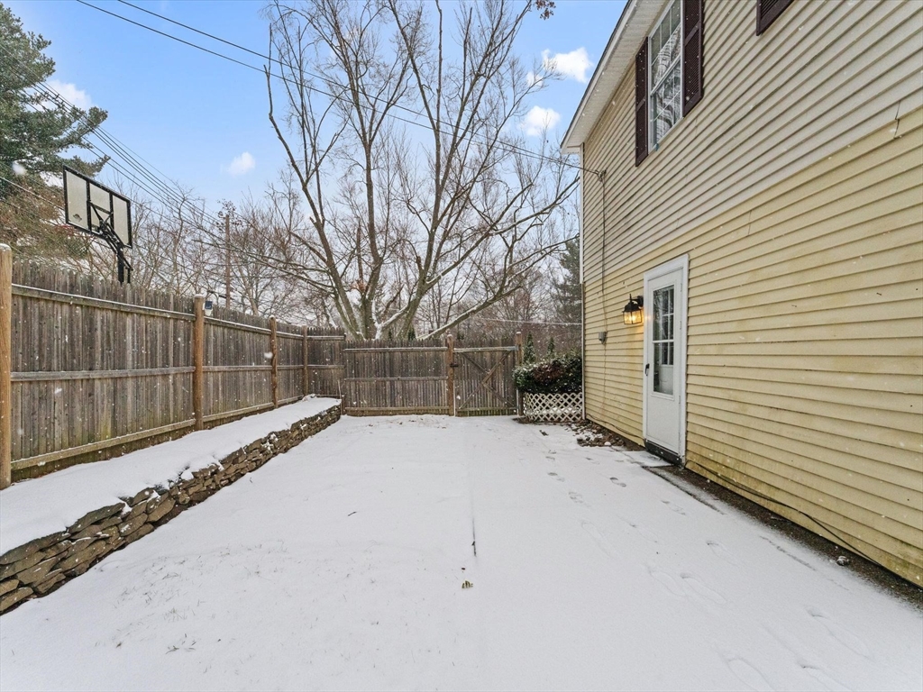 28 Crestview Drive, Unit RHS Westborough, MA 01581 - Photo 28 of 34