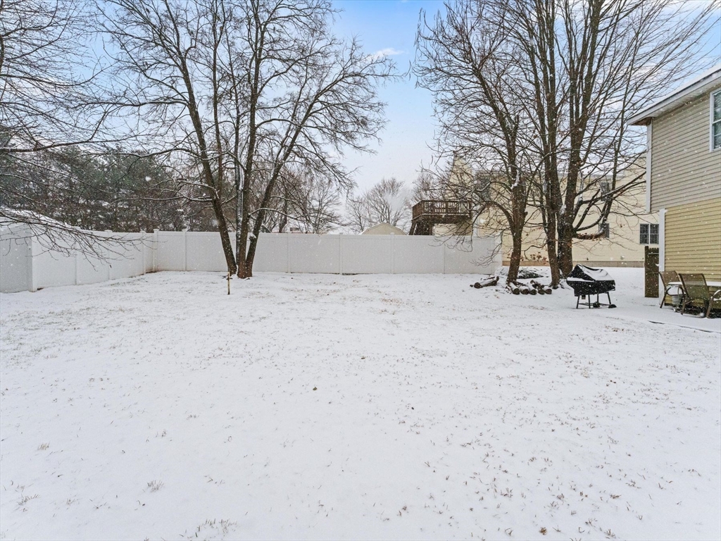 28 Crestview Drive, Unit RHS Westborough, MA 01581 - Photo 29 of 34