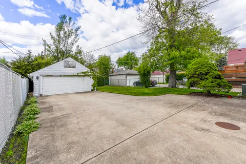 $299,000 | 1928 North 72nd Court, Elmwood Park, IL 60707