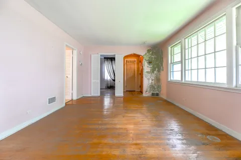 $299,000 | 1928 North 72nd Court, Elmwood Park, IL 60707