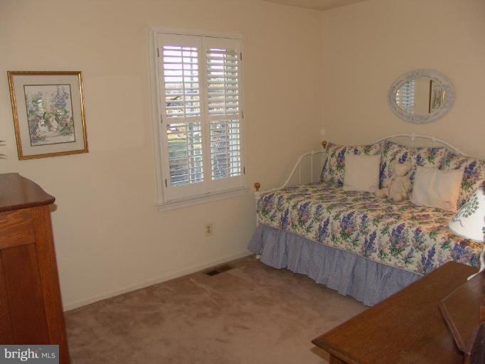 7901 Treeside Court Springfield, VA 22152 - Photo 14 of 20 Bedroom #3
