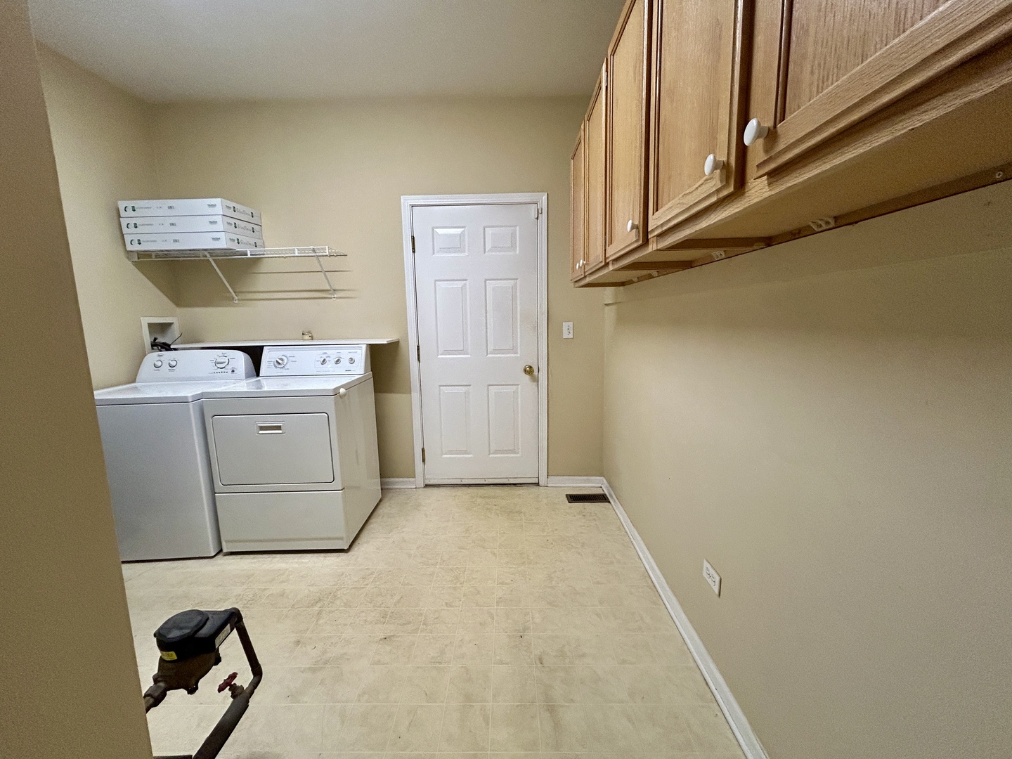 3165 Falling Waters Lane, Unit 3165 Lindenhurst, IL 60046 - Photo 16 of 17