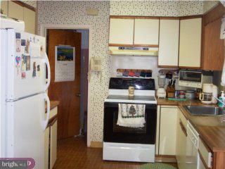 2421 Poplar Road Havertown, PA 19083 - Photo 5 of 6